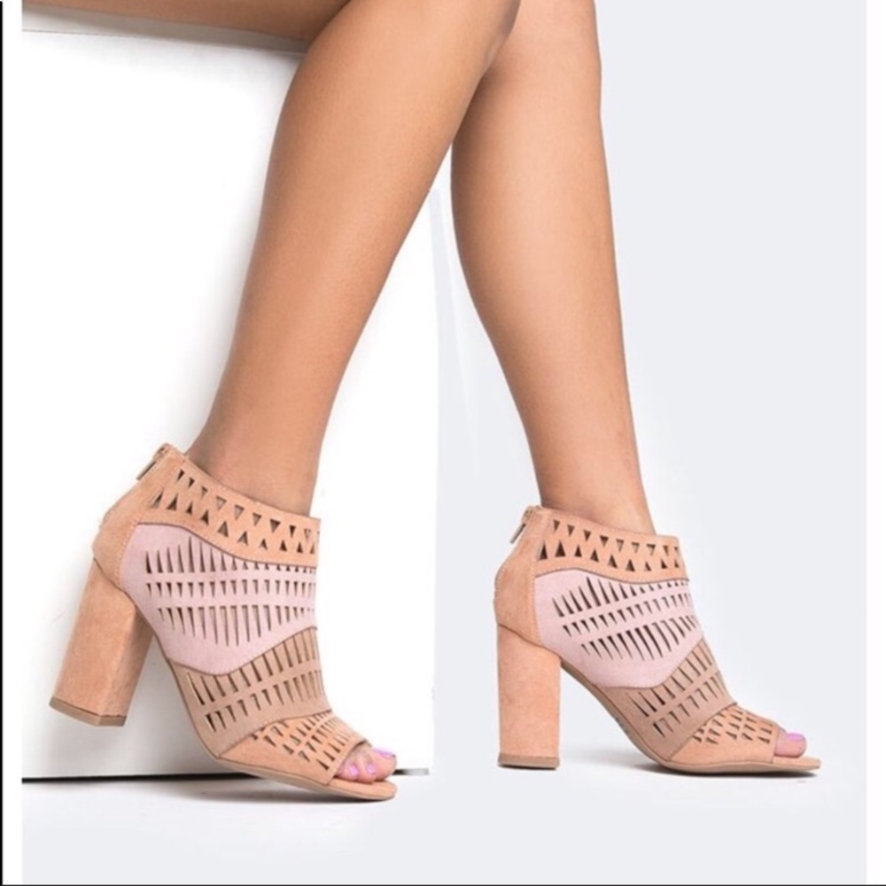 Qupid Sz 10 Blush Suede Perforated Bootie! NEW! - Picture 8 of 11